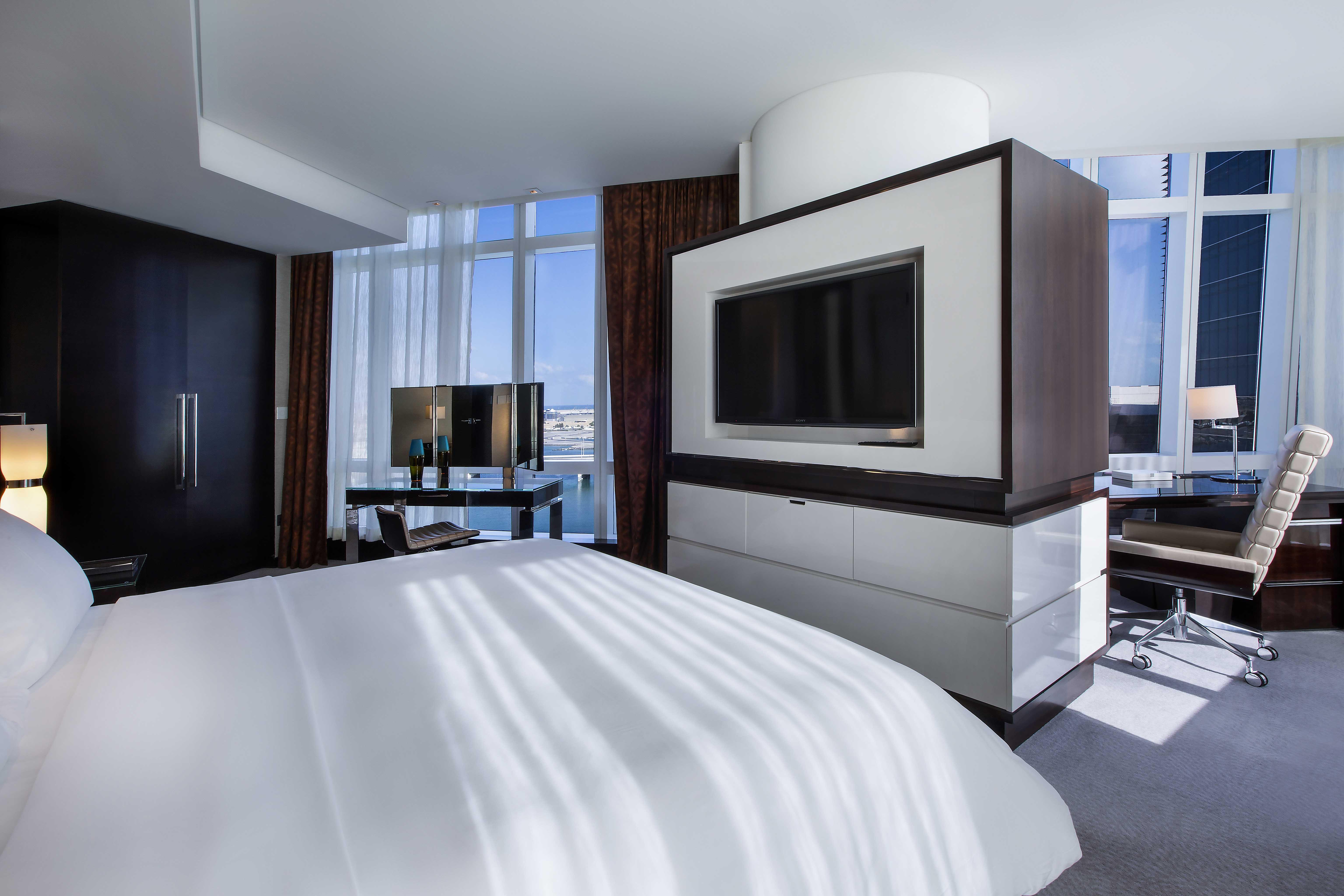 Rosewood Abu Dhabi Ξενοδοχείο Εξωτερικό φωτογραφία A bedroom at the Mandarin Oriental, Munich