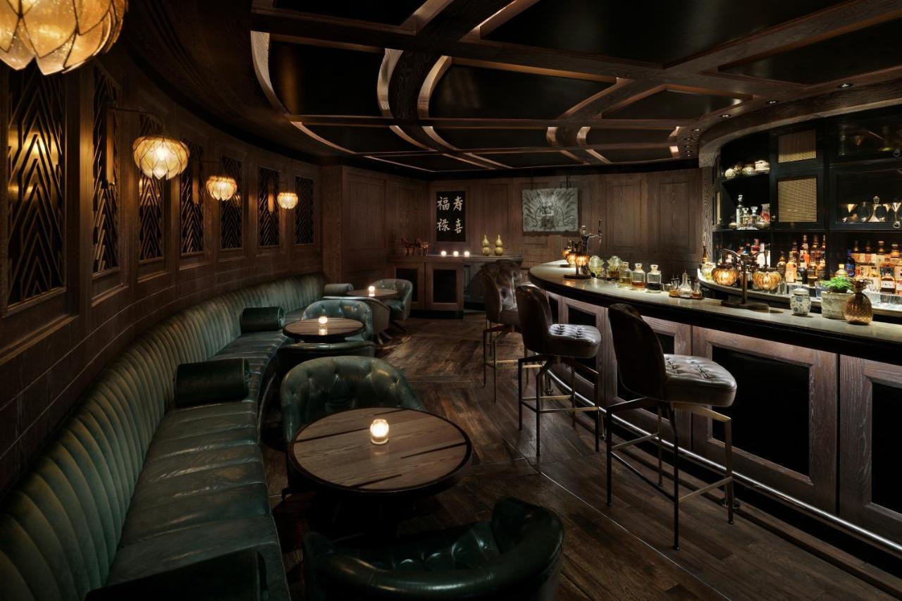 Rosewood Abu Dhabi Ξενοδοχείο Εξωτερικό φωτογραφία The bar at the London Edition