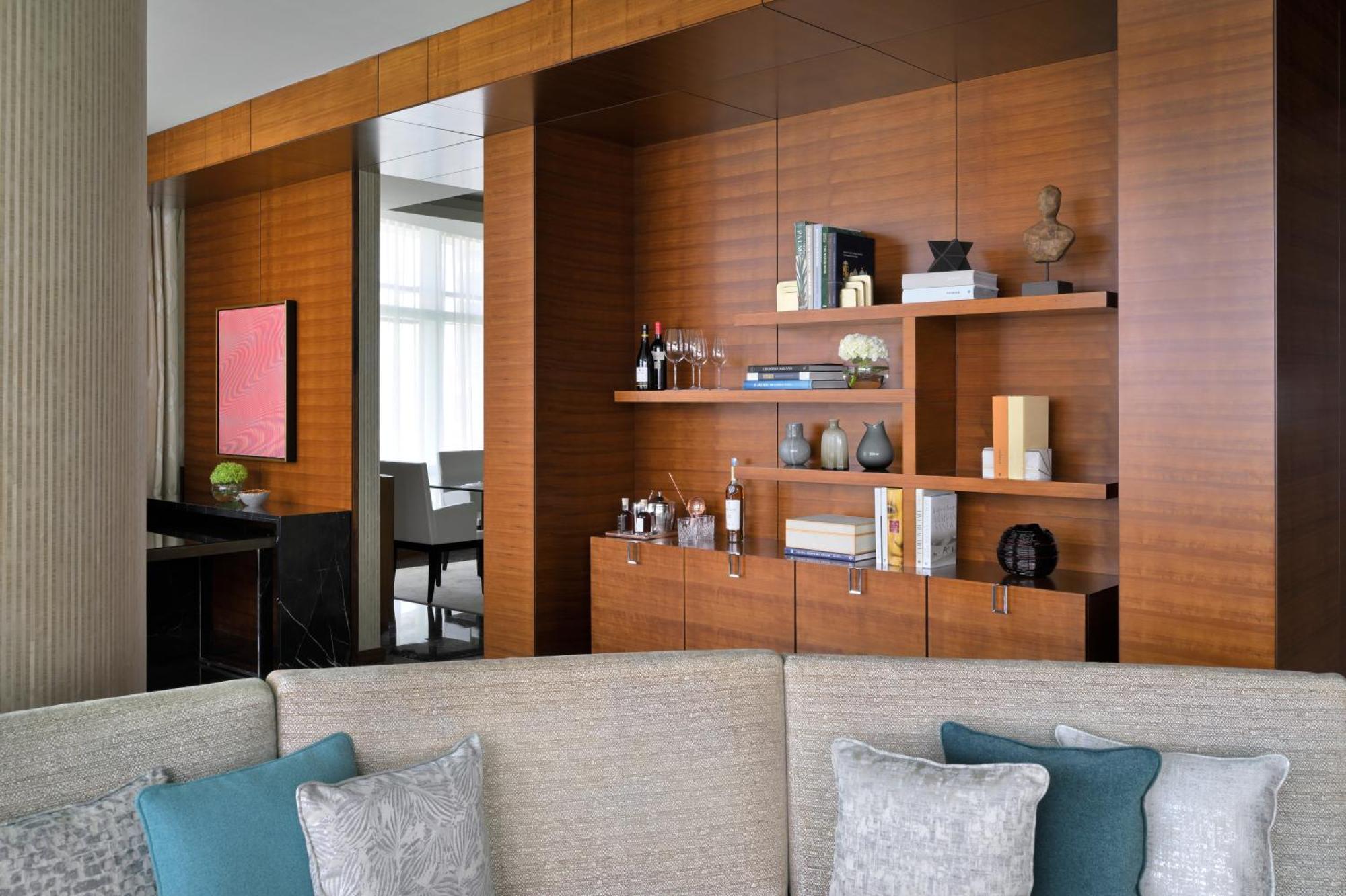 Rosewood Abu Dhabi Ξενοδοχείο Εξωτερικό φωτογραφία A living room at the Ritz-Carlton, Dubai